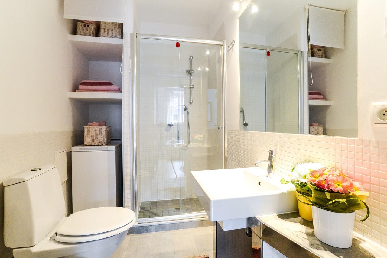 Sunny Apartment In Old Town Varsó Kültér fotó